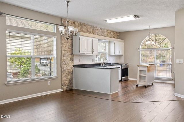 107 Covington Drive, Chapel Hill, NC 27514