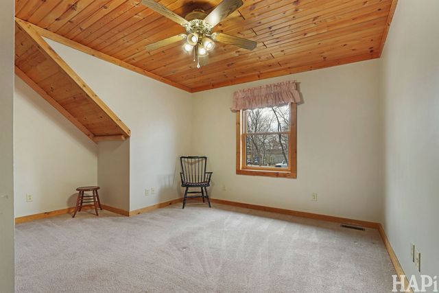 707 Quinn Road, Mchenry, IL 60051