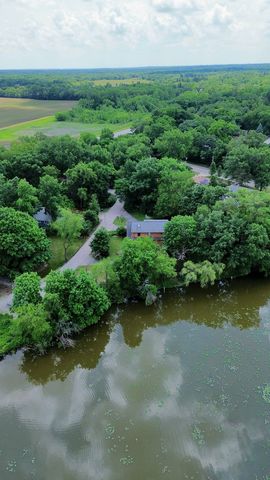 707 Quinn Road, Mchenry, IL 60051