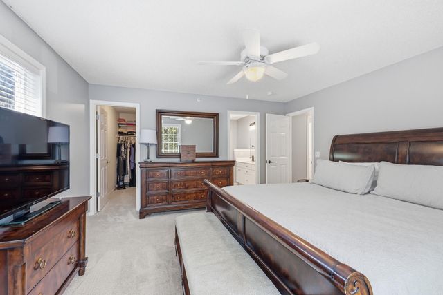 10100 Bridgehill Terrace, Eden Prairie, MN 55347