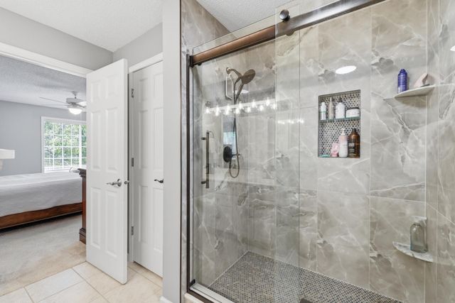 10100 Bridgehill Terrace, Eden Prairie, MN 55347