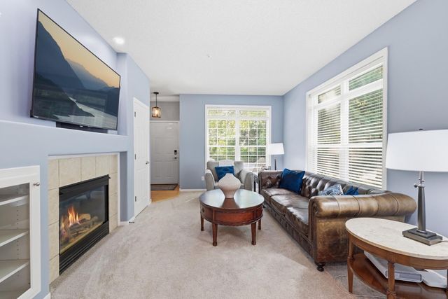 10100 Bridgehill Terrace, Eden Prairie, MN 55347