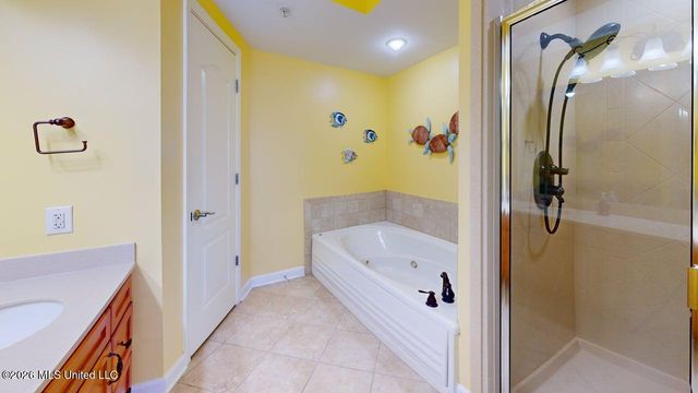 1200 Beach Drive, 705, Gulfport, MS 39507