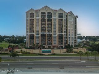 1200 Beach Drive, 705, Gulfport, MS 39507