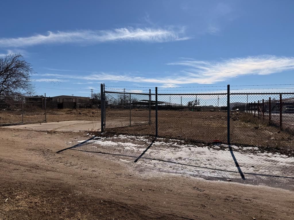 Image 1 of property listing at 1413 Hughes St 3&4, San Angelo, TX 76903