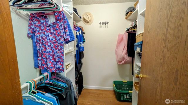 14611 Meadows Court E, Tacoma, WA 98445