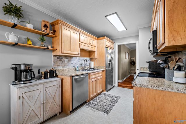 141 Swindall Circle, Rainbow City, AL 35906