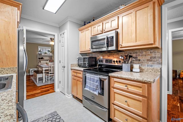 141 Swindall Circle, Rainbow City, AL 35906