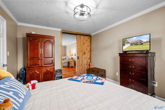 141 Swindall Circle, Rainbow City, AL 35906