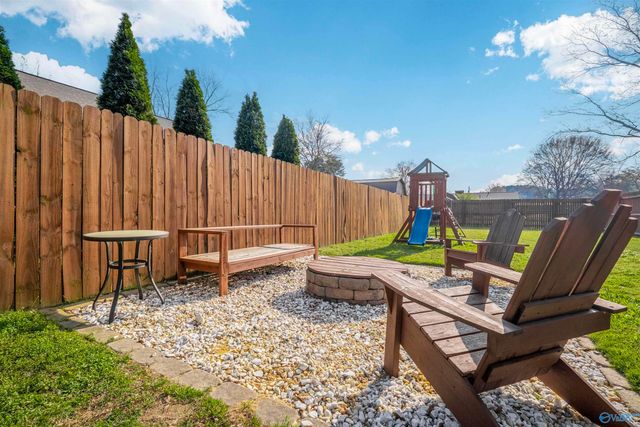 141 Swindall Circle, Rainbow City, AL 35906