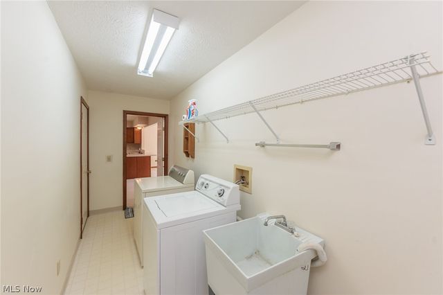 5111 Rockport Cove, Stow, OH 44224