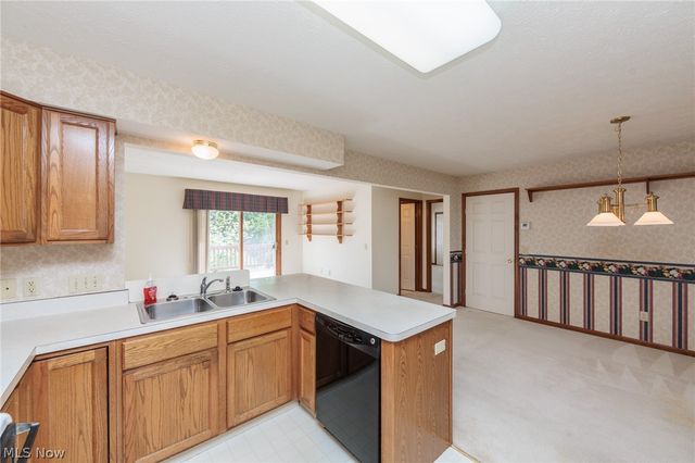 5111 Rockport Cove, Stow, OH 44224
