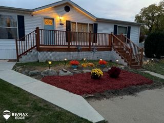 257 Grissom Court, Flushing, MI 48433