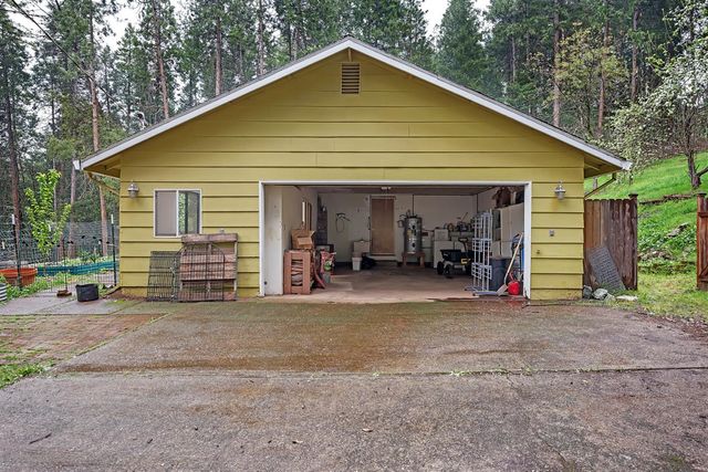 14882 Old Emigrant Rd, Pioneer, CA 95666