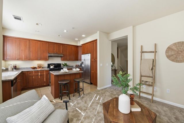 19 N Willard, San Jose, CA 95126