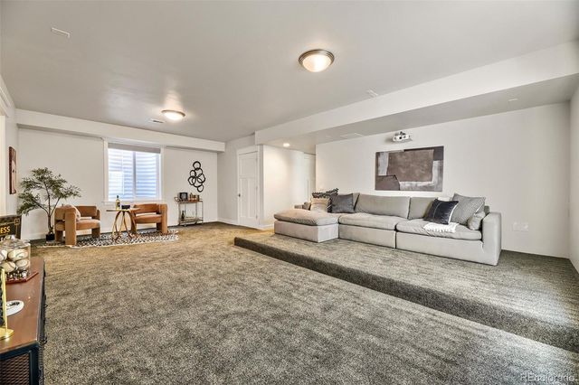 3275 S Logan Street, Englewood, CO 80113