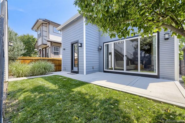 3275 S Logan Street, Englewood, CO 80113