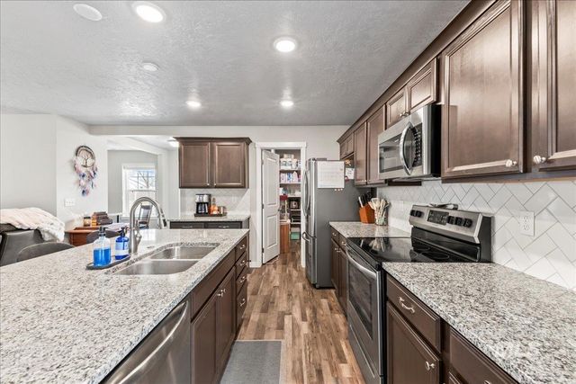 7662 S Sea Breeze Way, Boise, ID 83709