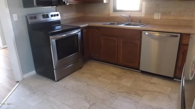 925 Walnut Avenue, Kingsport, TN 37660