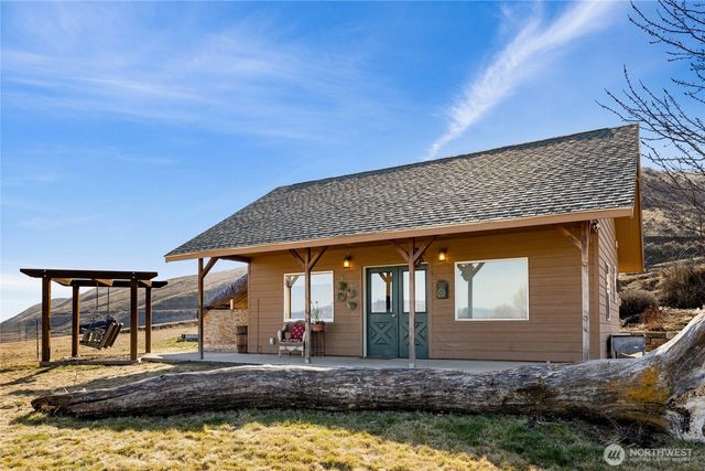 520 Blazing Sky Lane, Ellensburg, WA 98926