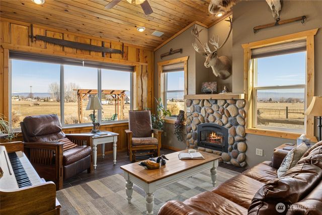 520 Blazing Sky Lane, Ellensburg, WA 98926