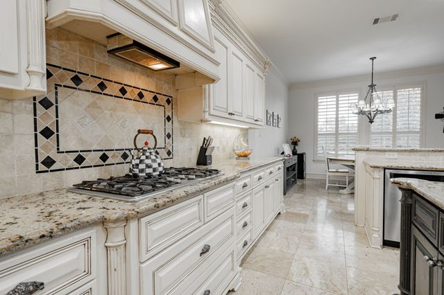 18 Kendal Court, Heath, TX 75032
