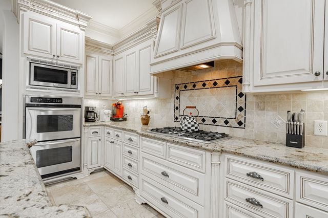 18 Kendal Court, Heath, TX 75032