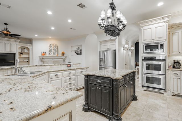 18 Kendal Court, Heath, TX 75032