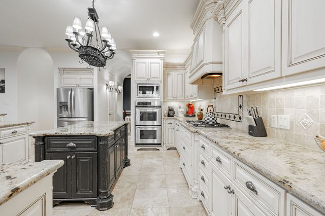 18 Kendal Court, Heath, TX 75032