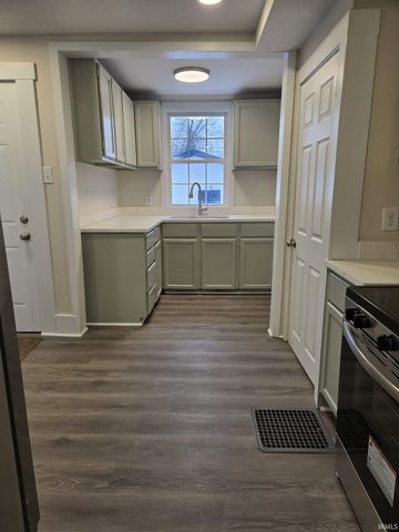 3927 Fairfield Avenue, Fort Wayne, IN 46807