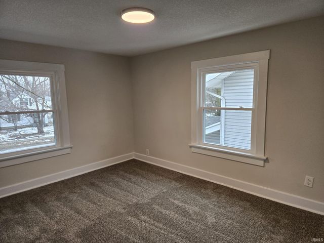 3927 Fairfield Avenue, Fort Wayne, IN 46807