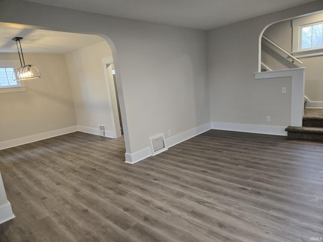 3927 Fairfield Avenue, Fort Wayne, IN 46807