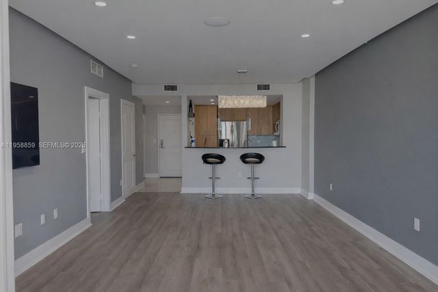 7900 Harbor Island Dr 622, North Bay Village, FL 33141