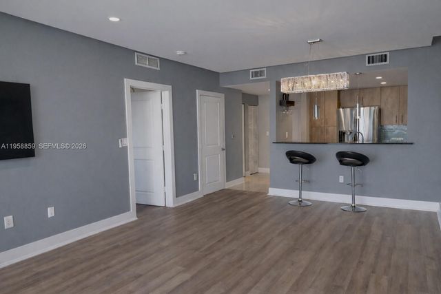 7900 Harbor Island Dr 622, North Bay Village, FL 33141