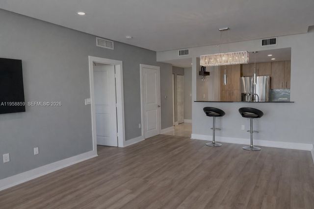 7900 Harbor Island Dr 622, North Bay Village, FL 33141