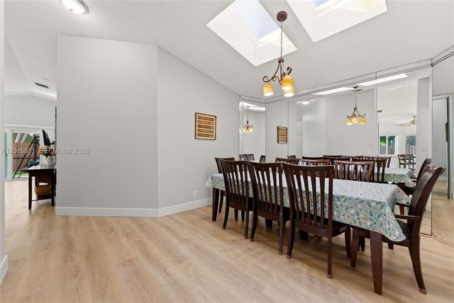 3861 NW 20th St, Coconut Creek, FL 33066