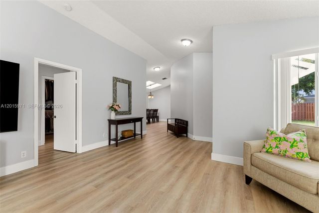 3861 NW 20th St, Coconut Creek, FL 33066
