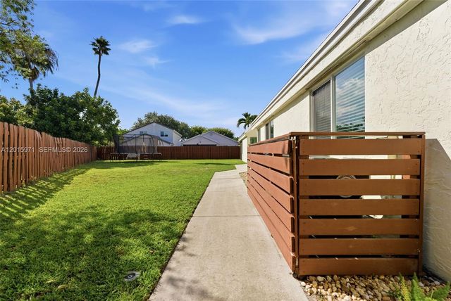 3861 NW 20th St, Coconut Creek, FL 33066