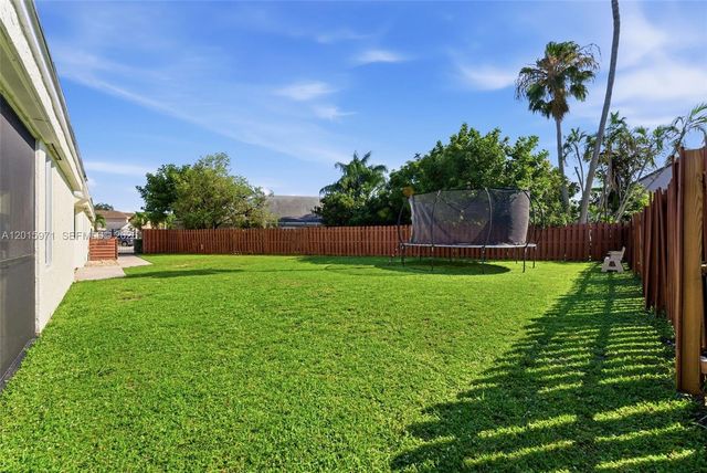 3861 NW 20th St, Coconut Creek, FL 33066