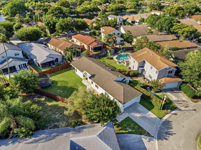 3861 NW 20th St, Coconut Creek, FL 33066