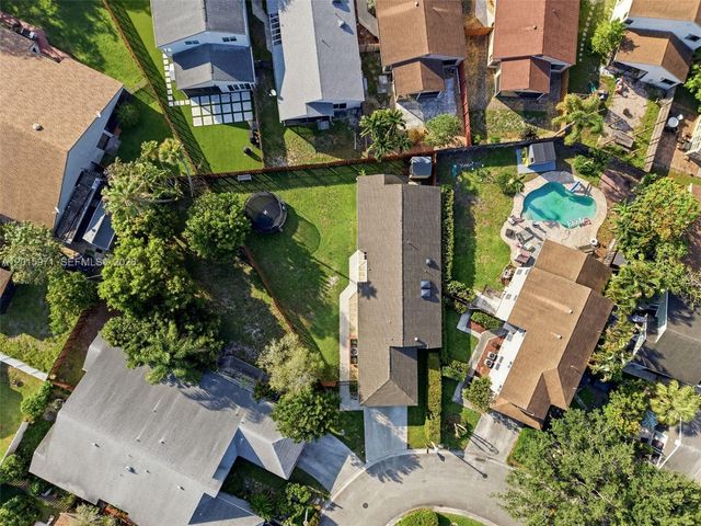 3861 NW 20th St, Coconut Creek, FL 33066