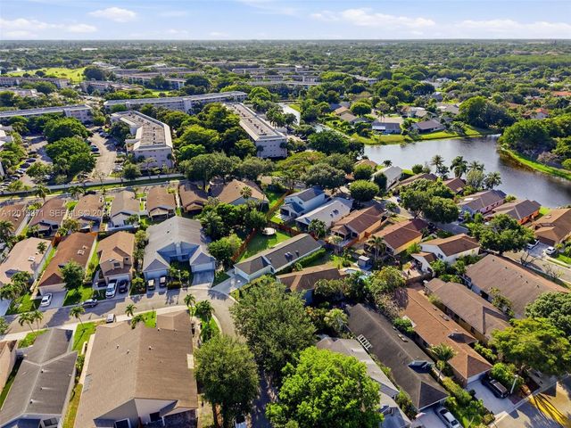 3861 NW 20th St, Coconut Creek, FL 33066
