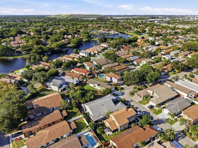 3861 NW 20th St, Coconut Creek, FL 33066