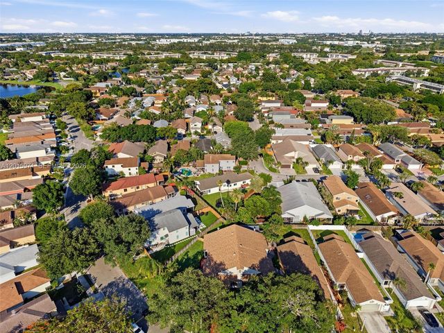 3861 NW 20th St, Coconut Creek, FL 33066