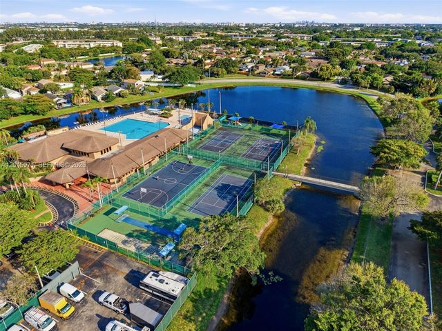 3861 NW 20th St, Coconut Creek, FL 33066