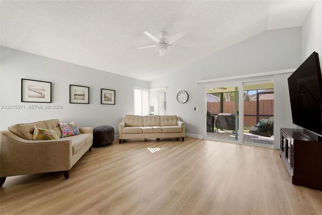 3861 NW 20th St, Coconut Creek, FL 33066