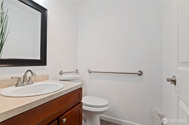 17401 E 6th Ave, Spanaway, WA 98387