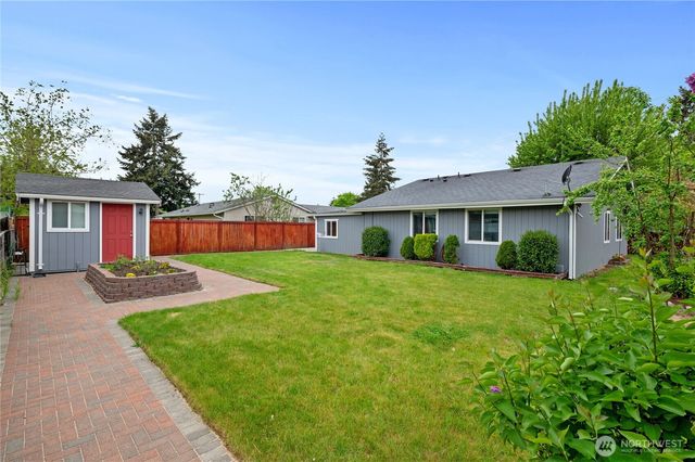 17401 E 6th Ave, Spanaway, WA 98387