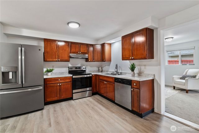17401 E 6th Ave, Spanaway, WA 98387