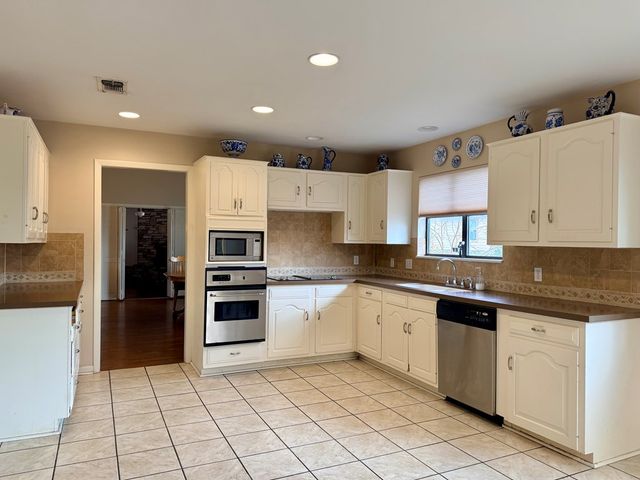 246 Pin Oak Way, Kerrville, TX 78028